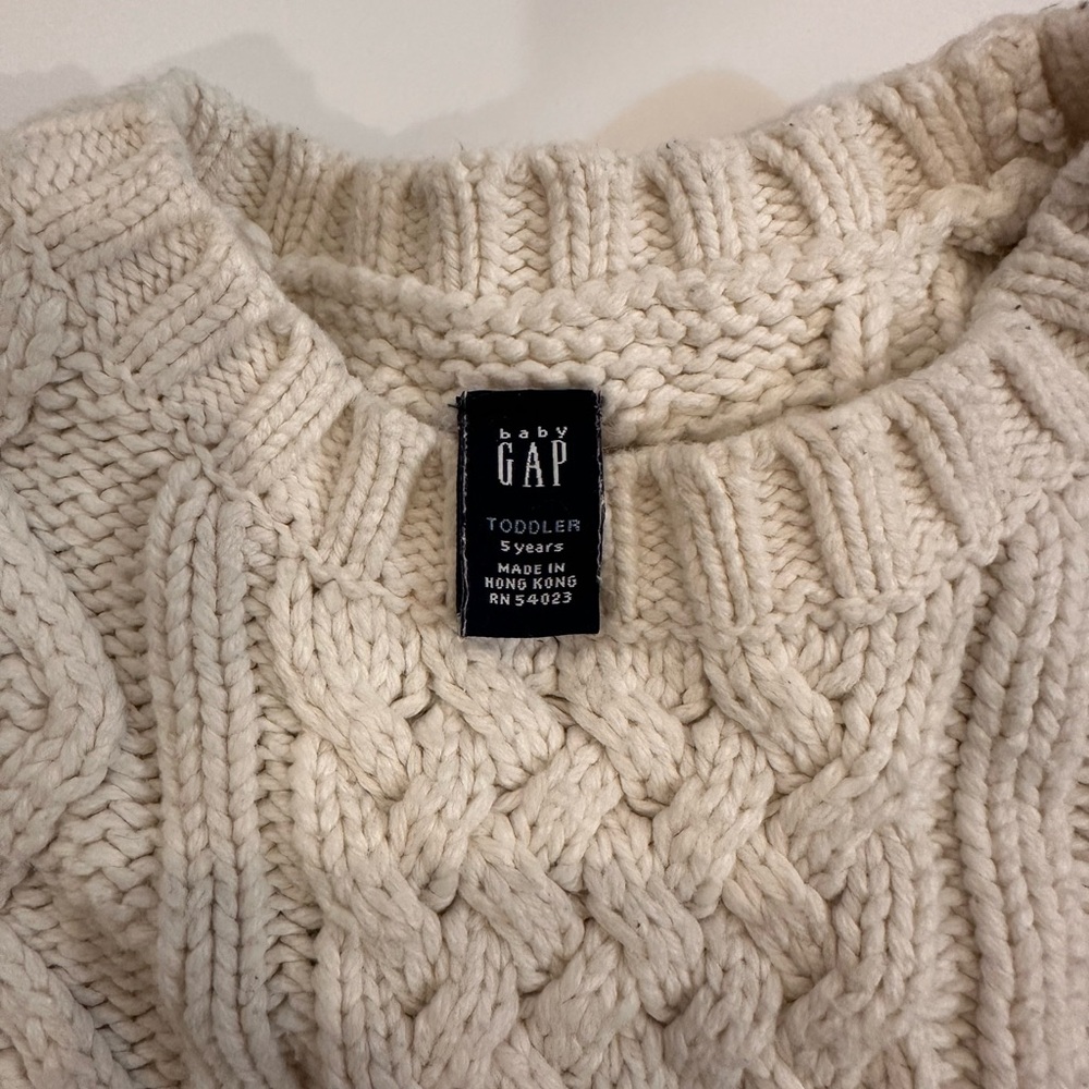 GAP Ivory Cable Knit Sweater - Picture 4 of 4